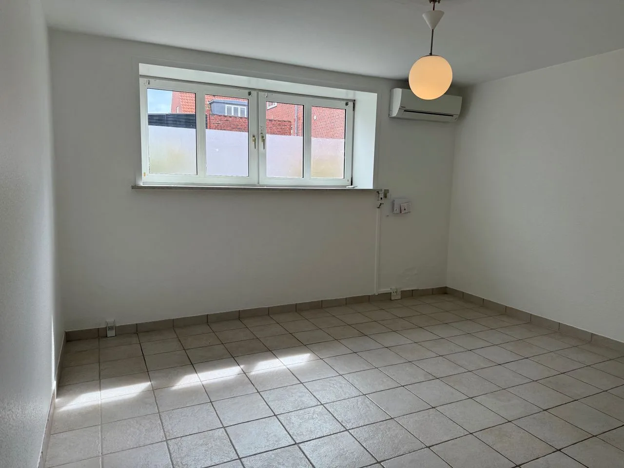 Fin kælderlejlighed på 60 m² billede 4