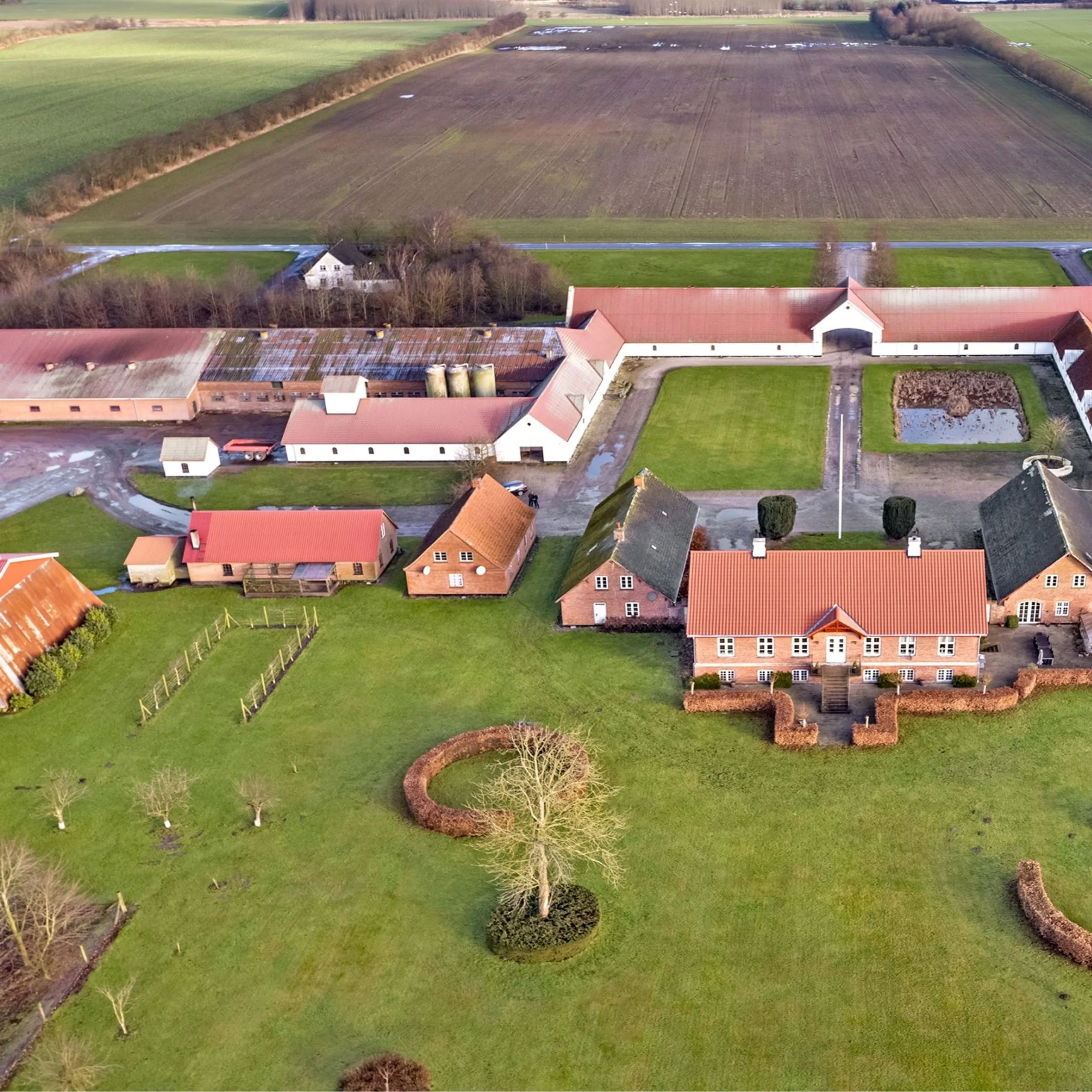 Stribenvej 40, Vester Hassing